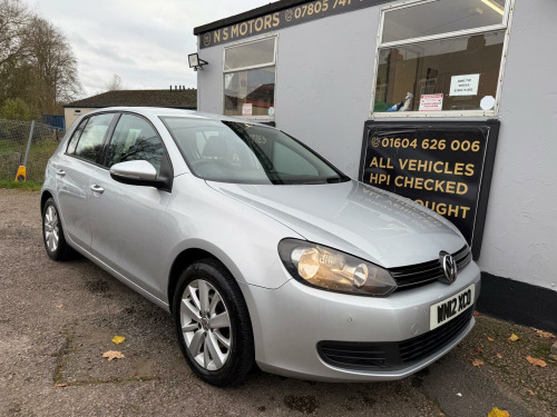 Volkswagen Golf  1.6 TDI Match