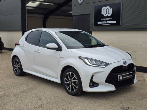 Toyota Yaris  1.5 VVT-h Design Hatchback 5dr Petrol Hybrid E-CVT