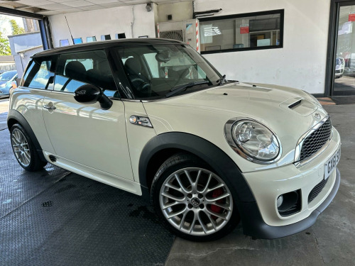 MINI Hatch  1.6 John Cooper Works Euro 5 3dr