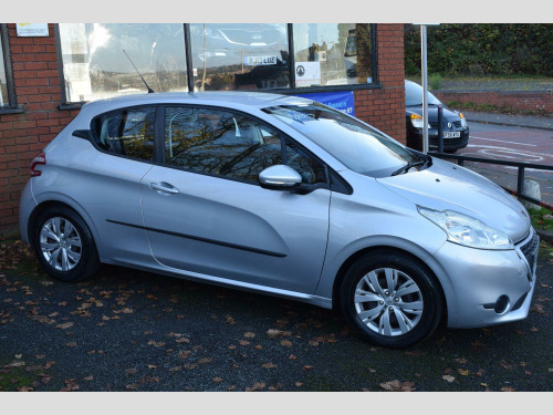 Peugeot 208  1.2 VTi Access+