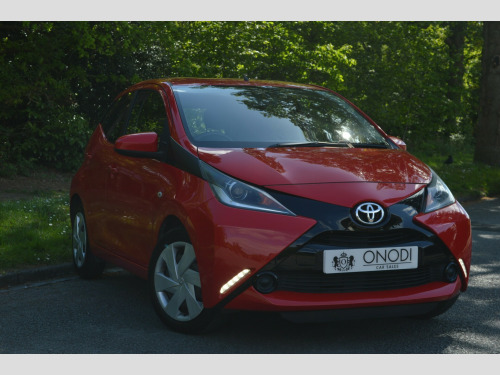Toyota AYGO  1.0 VVT-i x-play Hatchback 5dr Petrol Manual Euro 5 Euro 5 (68 ps)