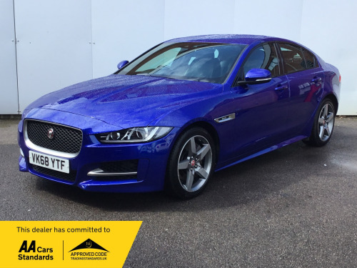 Jaguar XE  R-SPORT 4-Door