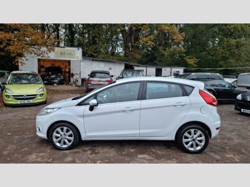 Ford Fiesta  1.4 Zetec 5dr