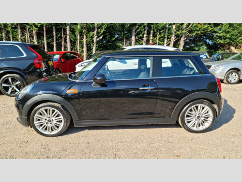 MINI Hatch  1.5 Cooper Euro 6 (s/s) 3dr