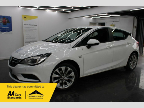 Vauxhall Astra  1.0i Turbo ecoFLEX Design Hatchback 5dr Petrol Man