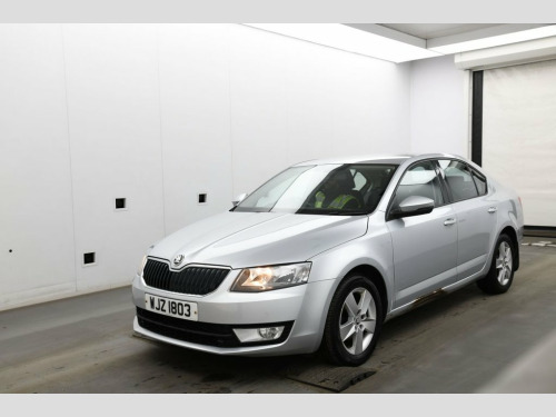 Skoda Octavia  1.6 TDI SE Hatchback 5dr Diesel Manual Euro 5 (s/s