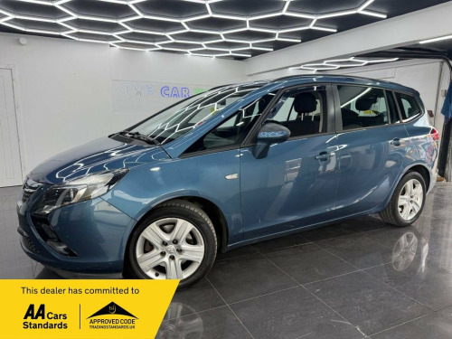 Vauxhall Zafira Tourer  2.0 CDTi Exclusiv MPV 5dr Diesel Auto Euro 5 (165 
