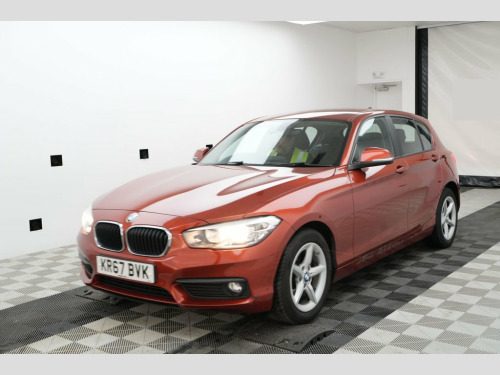BMW 1 Series  1.5 118i SE Hatchback 5dr Petrol Auto Euro 6 (s/s)