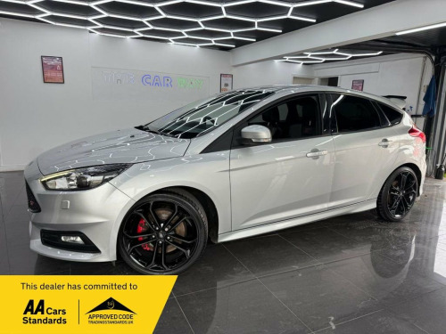 Ford Focus  2.0T EcoBoost ST-3 Hatchback 5dr Petrol Manual Eur