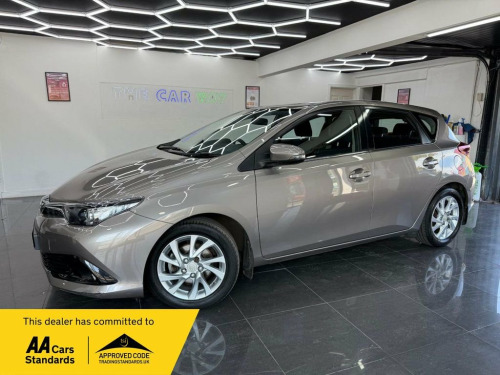 Toyota Auris  1.6 D-4D Business Edition Hatchback 5dr Diesel Man