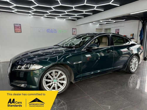 Jaguar XF  2.2d Premium Luxury Saloon 4dr Diesel Auto Euro 5 