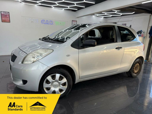 Toyota Yaris  1.0 VVT-i T2 Hatchback 3dr Petrol Manual (127 g/km