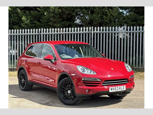 Porsche Cayenne  3.0 TD V6 SUV 5dr Diesel Tiptronic 4WD Euro 5 (s/s) (240 ps)