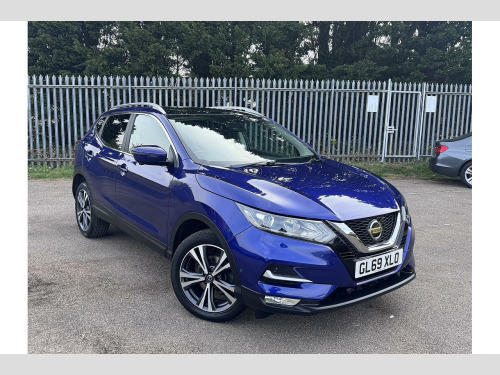 Nissan Qashqai  1.3 DIG-T N-Connecta SUV 5dr Petrol Manual Euro 6 (s/s) (140 ps)