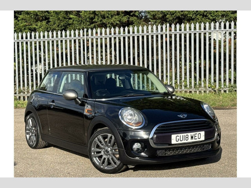 MINI Hatch  1.5 Cooper Seven Hatchback 3dr Petrol Auto Euro 6 (s/s) (136 ps)
