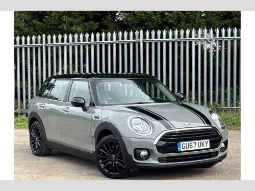 MINI Clubman  1.5 Cooper (Black Pack) Estate 6dr Petrol Manual Euro 6 (s/s) (136 ps)
