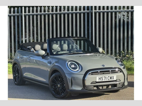 MINI Convertible  1.5 Cooper Exclusive Convertible 2dr Petrol Manual Euro 6 (s/s) (136 ps)