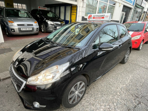 Peugeot 208  1.2 VTi Access+ Hatchback 3dr Petrol Manual Euro 5 (82 ps) 