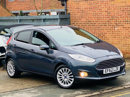 Ford Fiesta  1.6 Titanium Powershift Euro 5 5dr