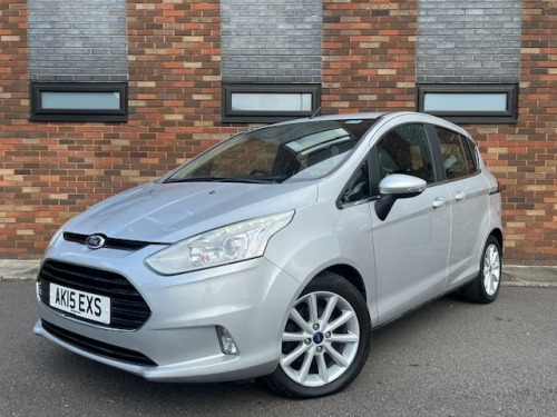 Ford B-Max  1.0 T EcoBoost Titanium