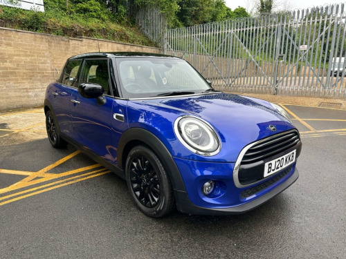 MINI Hatch  1.5 Cooper Classic Hatchback 5dr Petrol Manual Eur