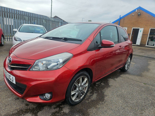 Toyota Yaris  1.3 Dual VVT-i SR