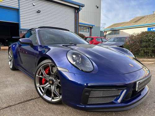 Porsche 911  CARRERA GTS PDK 2-Door