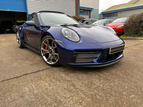 Porsche 911  CARRERA GTS PDK 2-Door