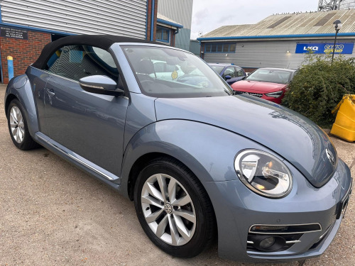 Volkswagen Beetle  DESIGN TSI BLUEMOTION TECHNOLOGY 2-Door 
