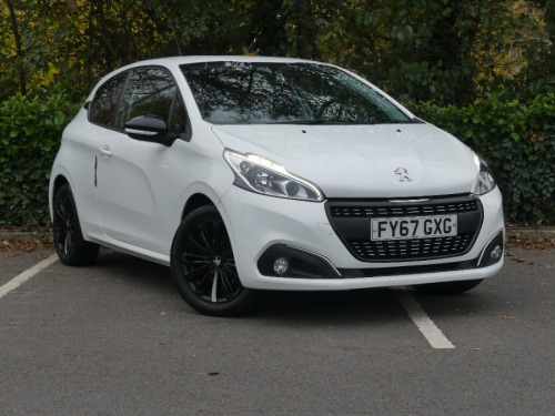 Peugeot 208  1.2 Puretech Black Edition Hatchback 3dr Petrol Manual Euro 6 (82 Ps)