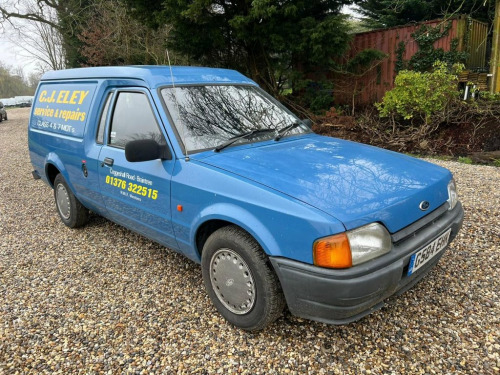 Ford Escort  1.8 35 VAN NO VAT TO PAY VERY CLEAN CONDITION THRO