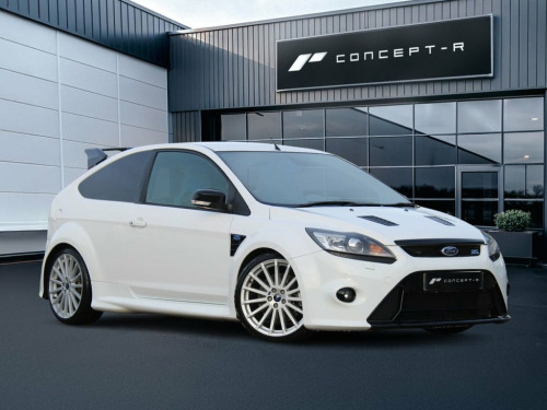 Ford Focus  2.5 RS Hatchback 3dr Petrol Manual (225 g/km, 301  