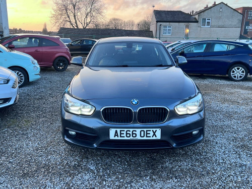 BMW 1 Series  2.0 118d SE 5-Door