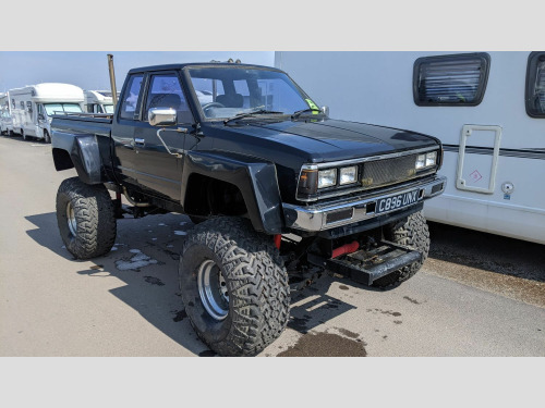 Datsun 720  NISSAN PICK UP KING CAB 4WD MONSTER TRUCK 4X4 OFF ROAD LIFT KIT
