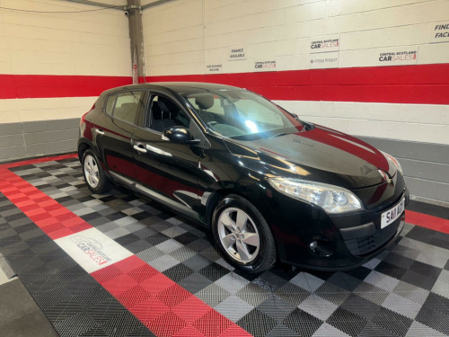 Renault Megane  1.6 16V Dynamique TomTom Euro 5 5dr