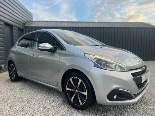 Peugeot 208  1.2 PureTech Allure Premium Euro 6 (s/s) 5dr