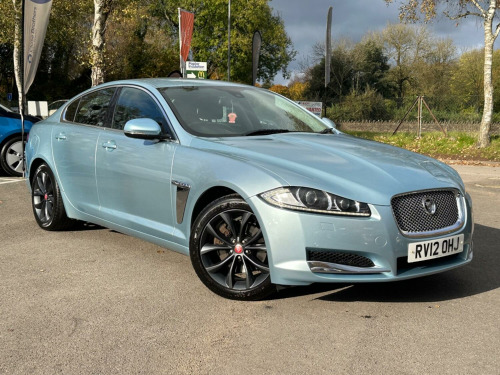 Jaguar XF  3.0 d V6 Luxury Diesel Automatic 5 Door