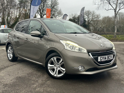 Peugeot 208  1.2 VTi Allure ULEZ Petrol Manual 5 Door