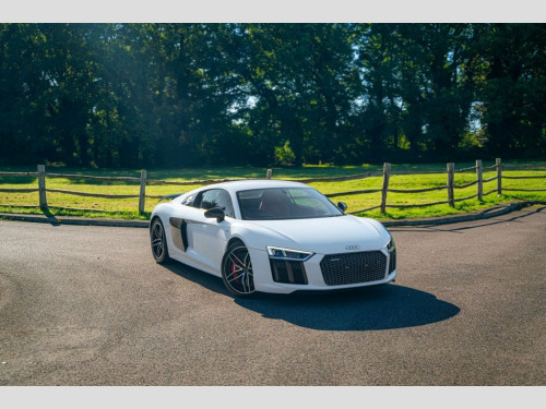 Audi R8  5.2 FSI V10 Plus Coupe 2dr Petrol S Tronic quattro