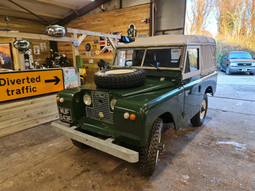 Land Rover 88  4 CYL