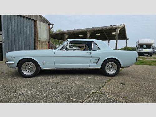 Ford Mustang Coupe - Hardtop