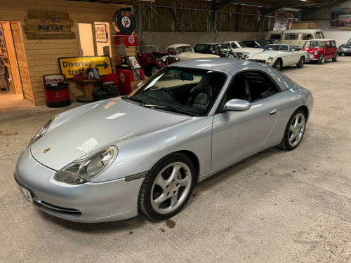 Porsche 911  CARRERA 4 2-Door