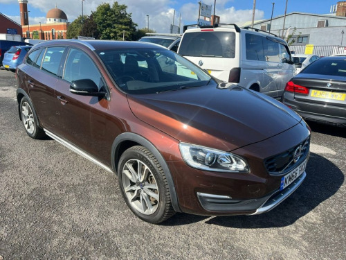 Volvo V60  2.4 D4 CROSS COUNTRY LUX NAV AWD 5d 187 BHP