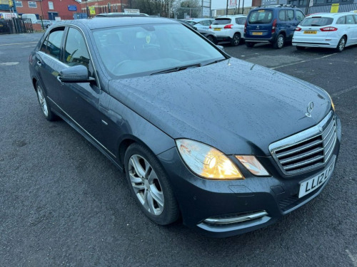 Mercedes-Benz E-Class E220 2.1 E220 CDI BlueEfficiency Executive SE Saloon 4d