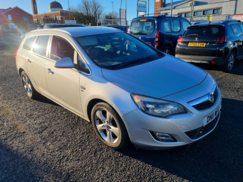 Vauxhall Astra  2.0 CDTi SRi Sports Tourer 5dr Diesel Manual Euro 