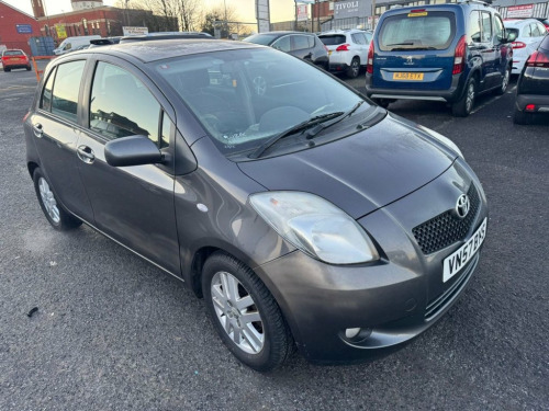 Toyota Yaris  1.3 VVT-i TR Hatchback 5dr Petrol Manual (141 g/km