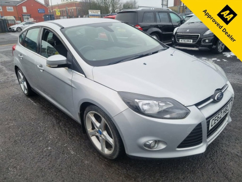 Ford Focus  1.0T EcoBoost Titanium Hatchback 5dr Petrol Manual