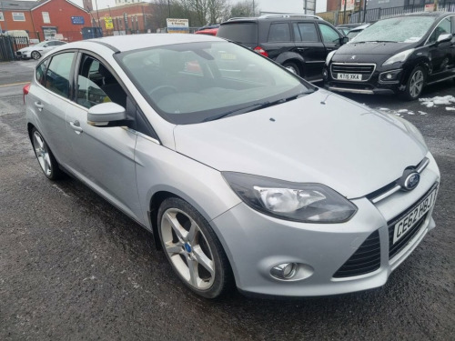 Ford Focus  1.0T EcoBoost Titanium Hatchback 5dr Petrol Manual