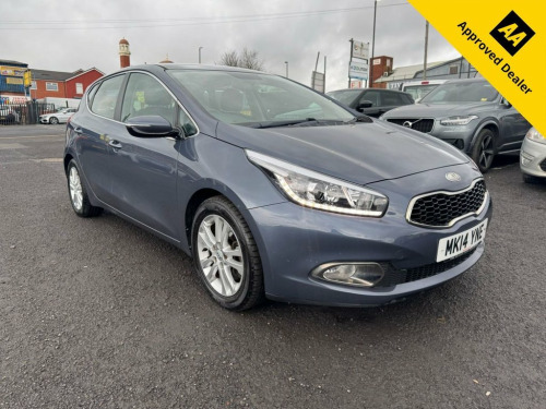 Kia ceed  1.6 CRDi 2 Hatchback 5dr Diesel Auto Euro 5 (126 b