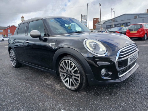 MINI Hatch  1.5 Cooper Seven Hatchback 5dr Petrol Manual Euro 